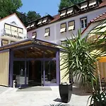 Atrium Garni Hotel 3*