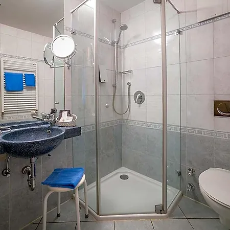 Hotel Atrium Garni 3*