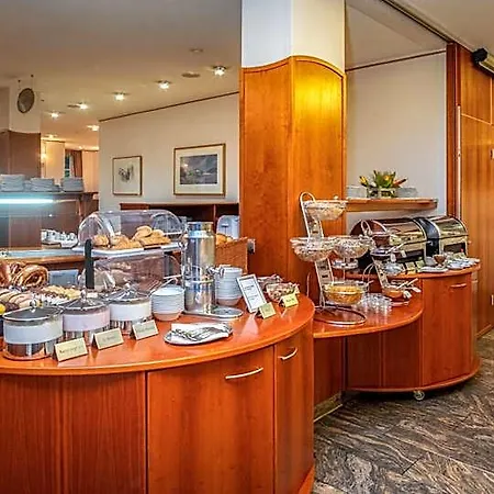 Hotel Atrium Garni 3*