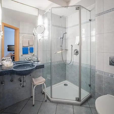 Отель Atrium Garni Пассау