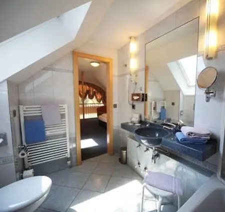 Отель Atrium Garni 3*