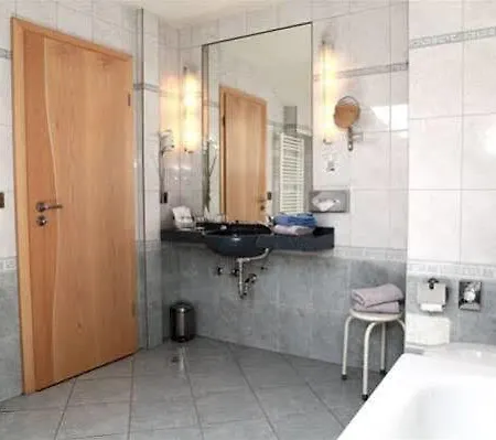 Atrium Garni Hotel 4*