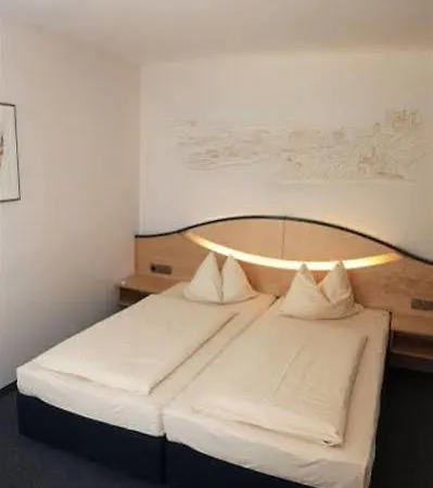 Отель Atrium Garni Пассау