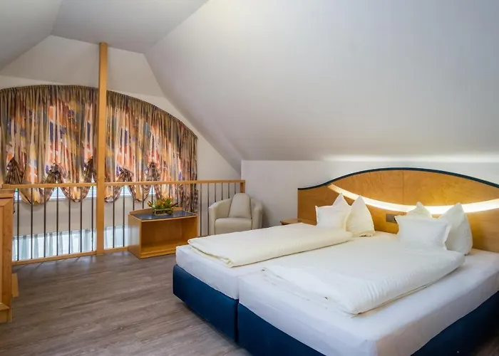 Atrium Garni فندق 3*